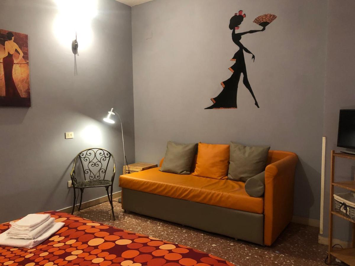 La Donna Garbata — Photos 3
